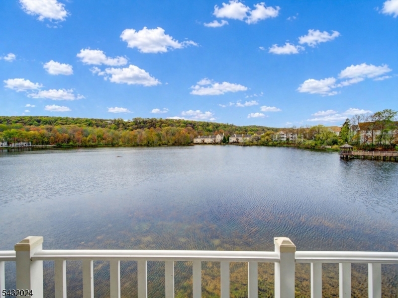 14 Lagoon Way Roxbury NJ 07852