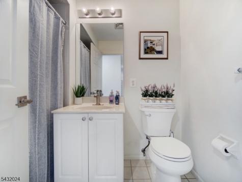 14 Lagoon Way Roxbury NJ 07852