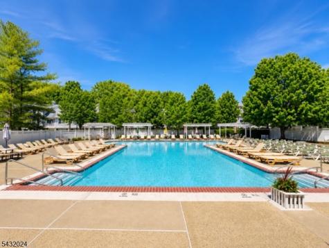 14 Lagoon Way Roxbury NJ 07852