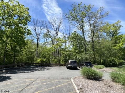 14 Lagoon Way Roxbury NJ 07852