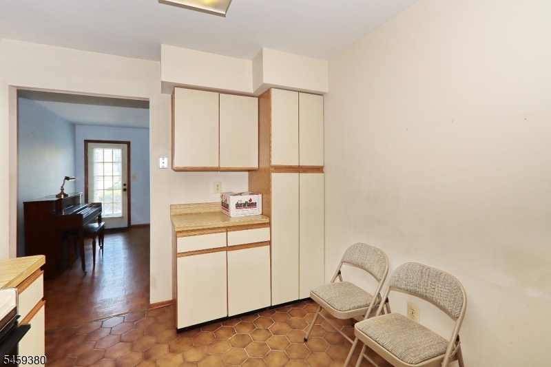 25 Tisbury Court Scotch Plains NJ 07076