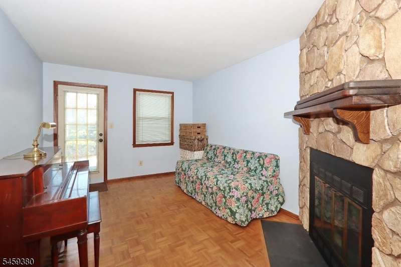 25 Tisbury Court Scotch Plains NJ 07076