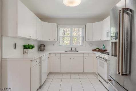 37 Berkeley Square Watchung NJ 07922