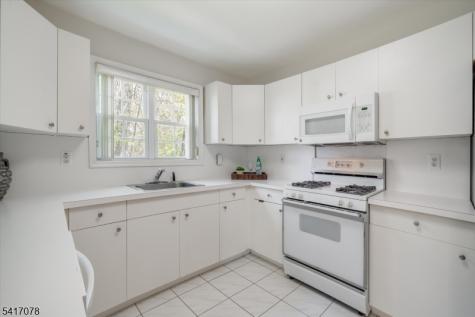37 Berkeley Square Watchung NJ 07922