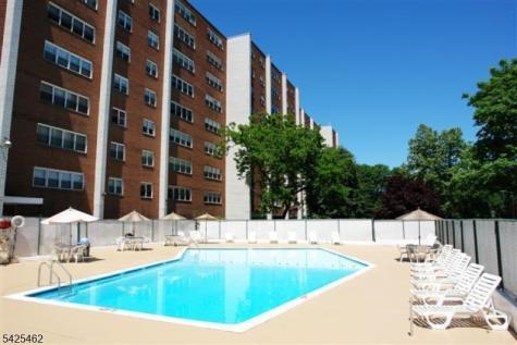 39 E 39th Street Paterson NJ 07514