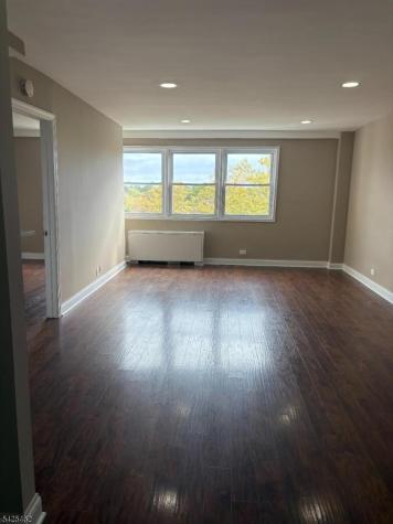 39 E 39th Street Paterson NJ 07514