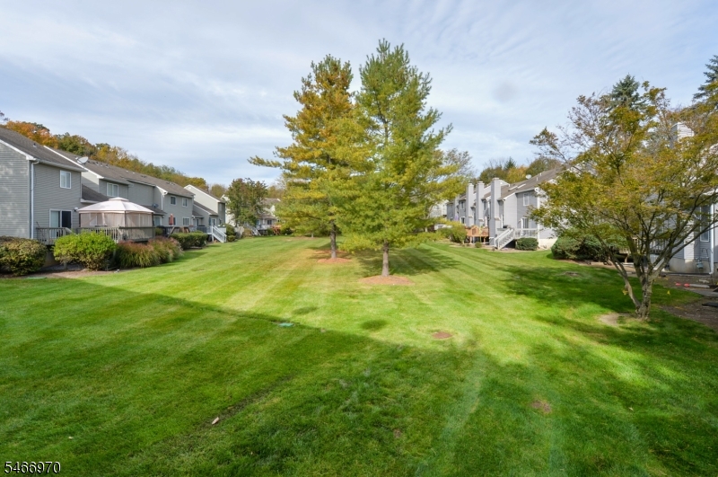 26 Meadow Pond Road Hardyston NJ 07419