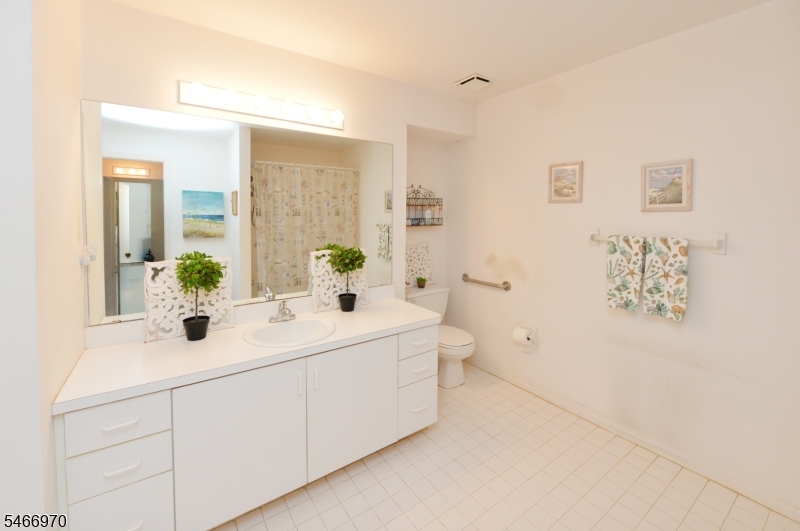 26 Meadow Pond Road Hardyston NJ 07419