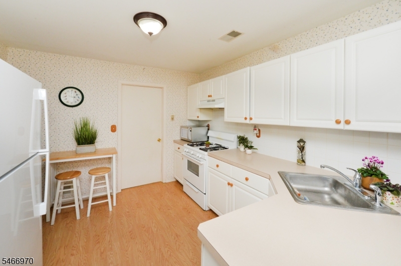 26 Meadow Pond Road Hardyston NJ 07419