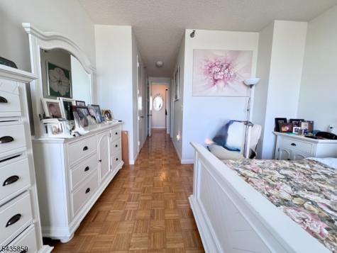 100 Carlyle Drive. N05j Cliffside Park NJ 07010