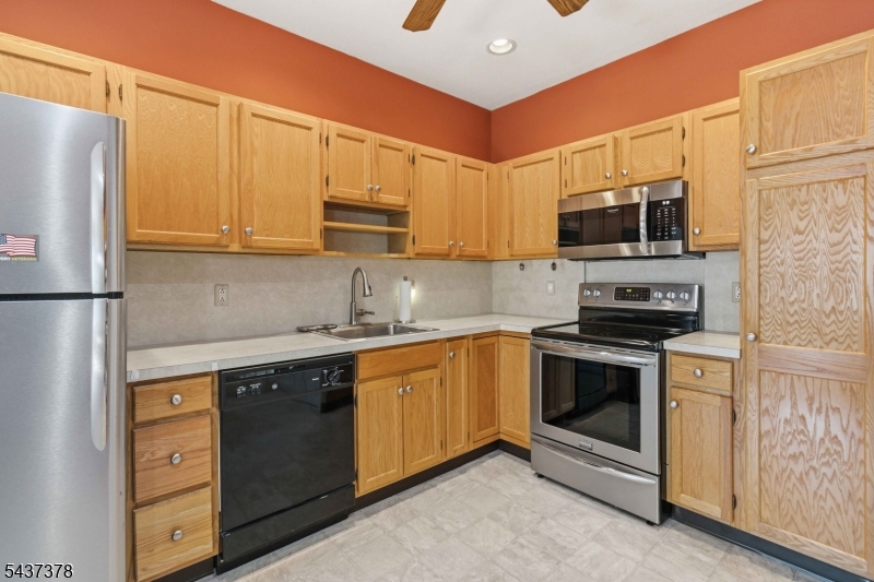 5322 Richmond Road West Milford NJ 07480