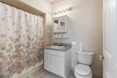 5322 Richmond Road West Milford NJ 07480