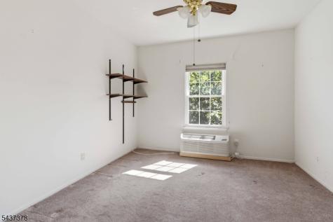 5322 Richmond Road West Milford NJ 07480