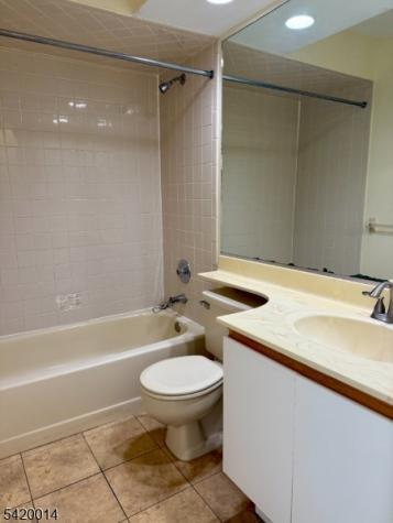 809 Woodhaven Drive Edison NJ 08817