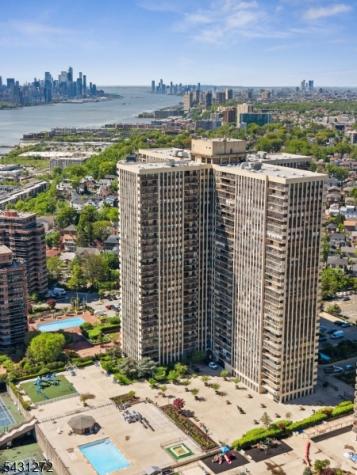 200 Winston Drive Cliffside Park NJ 07010