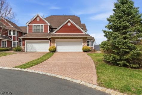 19 Rockhall Court Hardyston NJ 07419