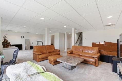 19 Rockhall Court Hardyston NJ 07419