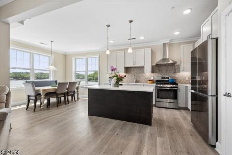 401 Mariners Pointe Hopatcong NJ 07843
