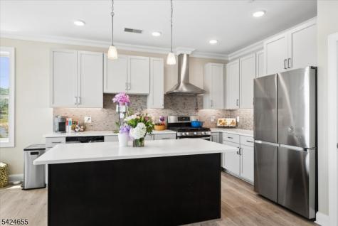 401 Mariners Pointe Hopatcong NJ 07843