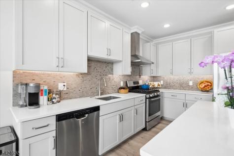 401 Mariners Pointe Hopatcong NJ 07843