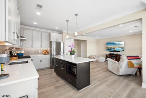 401 Mariners Pointe Hopatcong NJ 07843