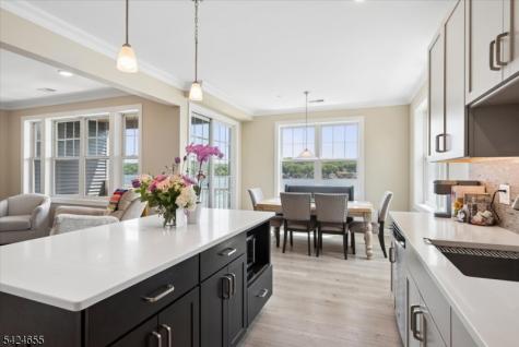 401 Mariners Pointe Hopatcong NJ 07843