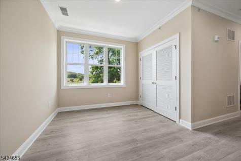 401 Mariners Pointe Hopatcong NJ 07843