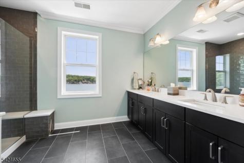 401 Mariners Pointe Hopatcong NJ 07843