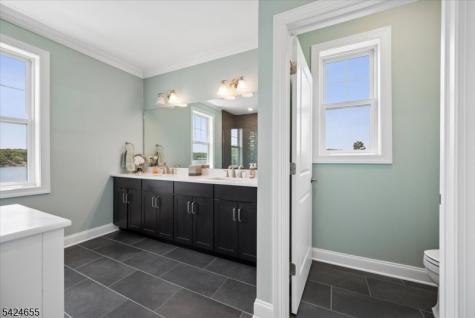 401 Mariners Pointe Hopatcong NJ 07843