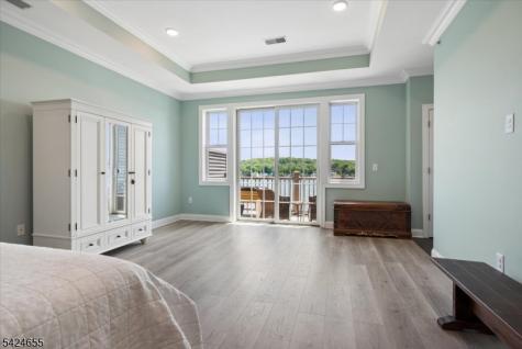 401 Mariners Pointe Hopatcong NJ 07843