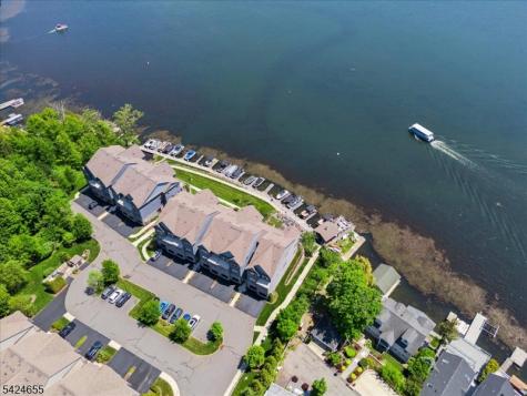 401 Mariners Pointe Hopatcong NJ 07843
