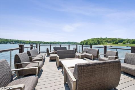 401 Mariners Pointe Hopatcong NJ 07843