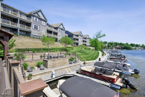 401 Mariners Pointe Hopatcong NJ 07843