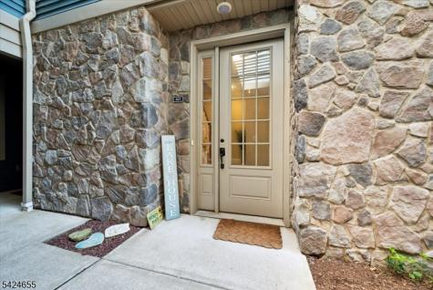 401 Mariners Pointe Hopatcong NJ 07843