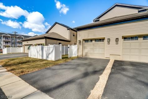 5 E Hartwick Drive Montgomery NJ 08558
