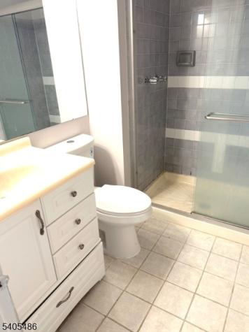 237 Kingsberry Drive Franklin NJ 08873