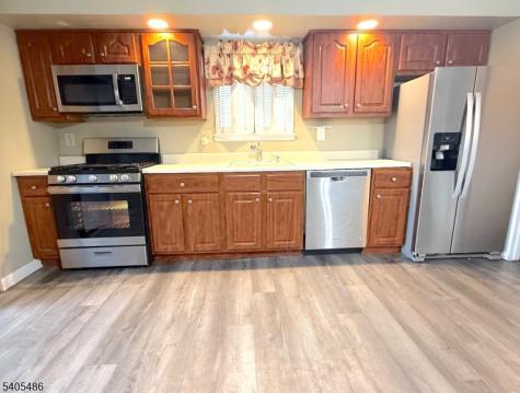 237 Kingsberry Drive Franklin NJ 08873