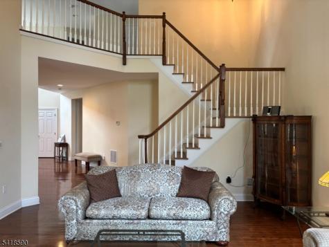 14 Fehervari Court Franklin NJ 08873