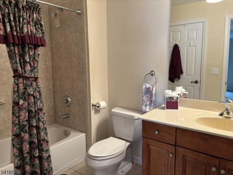 14 Fehervari Court Franklin NJ 08873