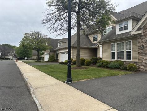 14 Fehervari Court Franklin NJ 08873
