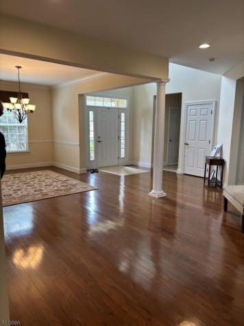 14 Fehervari Court Franklin NJ 08873