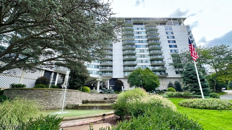 1 Claridge Dr Apt 1000 Verona NJ 07044