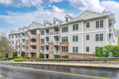 8209 Sanctuary Boulevard Riverdale NJ 07457