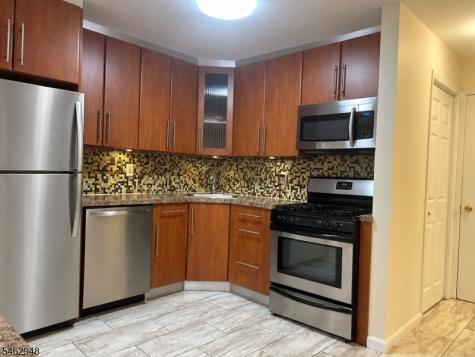 61 Colton Circle West Orange NJ 07052
