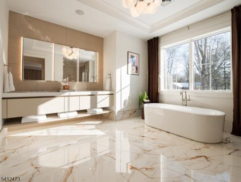 16 Paris Avenue Rockleigh NJ 07647