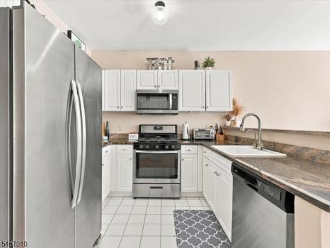 40 Constitution Way Jersey City NJ 07305