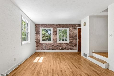 106 Gallows Hill Road Cranford NJ 07016