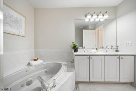 419 Hartford Drive Nutley NJ 07110