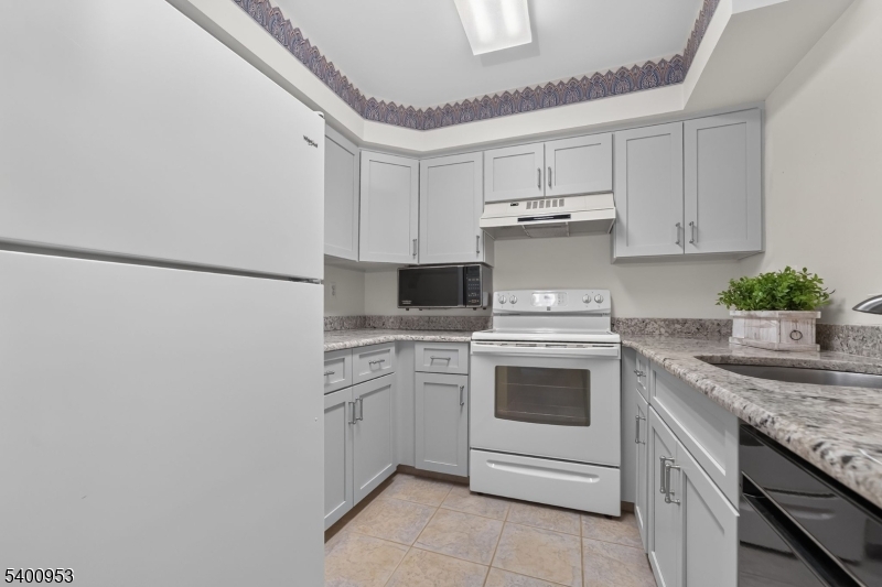 22 Pine Court Bedminster NJ 07921