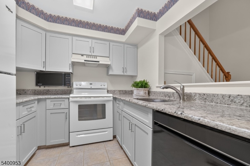 22 Pine Court Bedminster NJ 07921